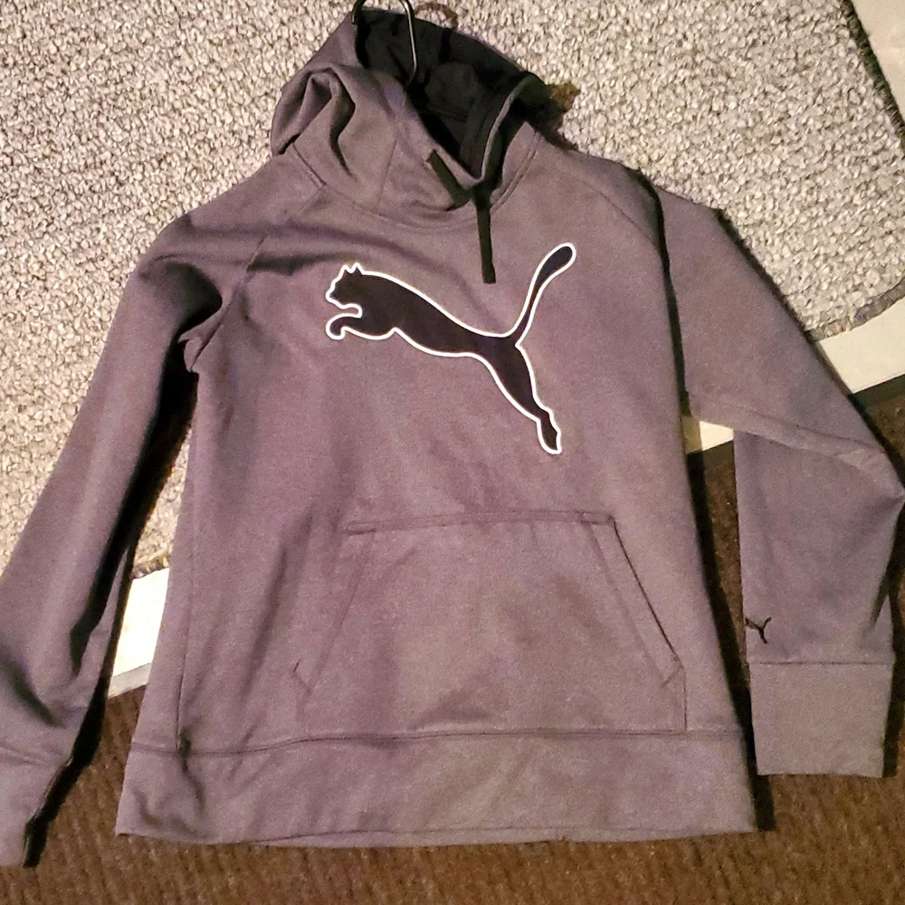 Sweatshirt - Picture 1 of 2